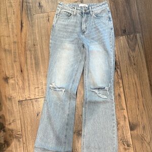Classic Light Blue Distressed Women's Jeans by Vervet. Size 25.